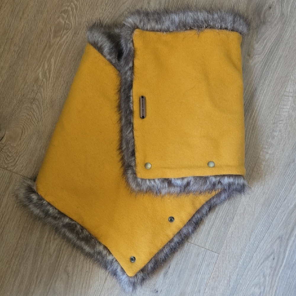 Yellow Faux Fur Trimmed Snap Cowl